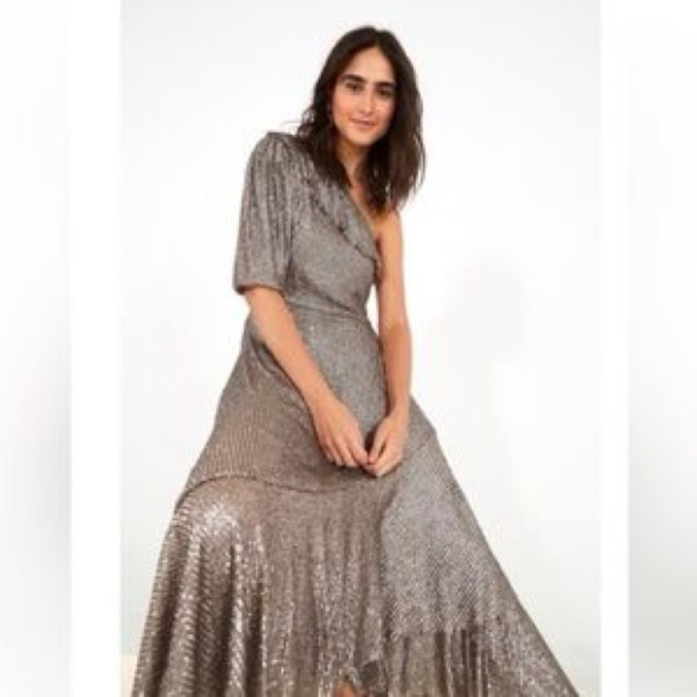 $385 Farm Rio Sequin One-Shoulder Maxi Dress champagne Ruffle Trim